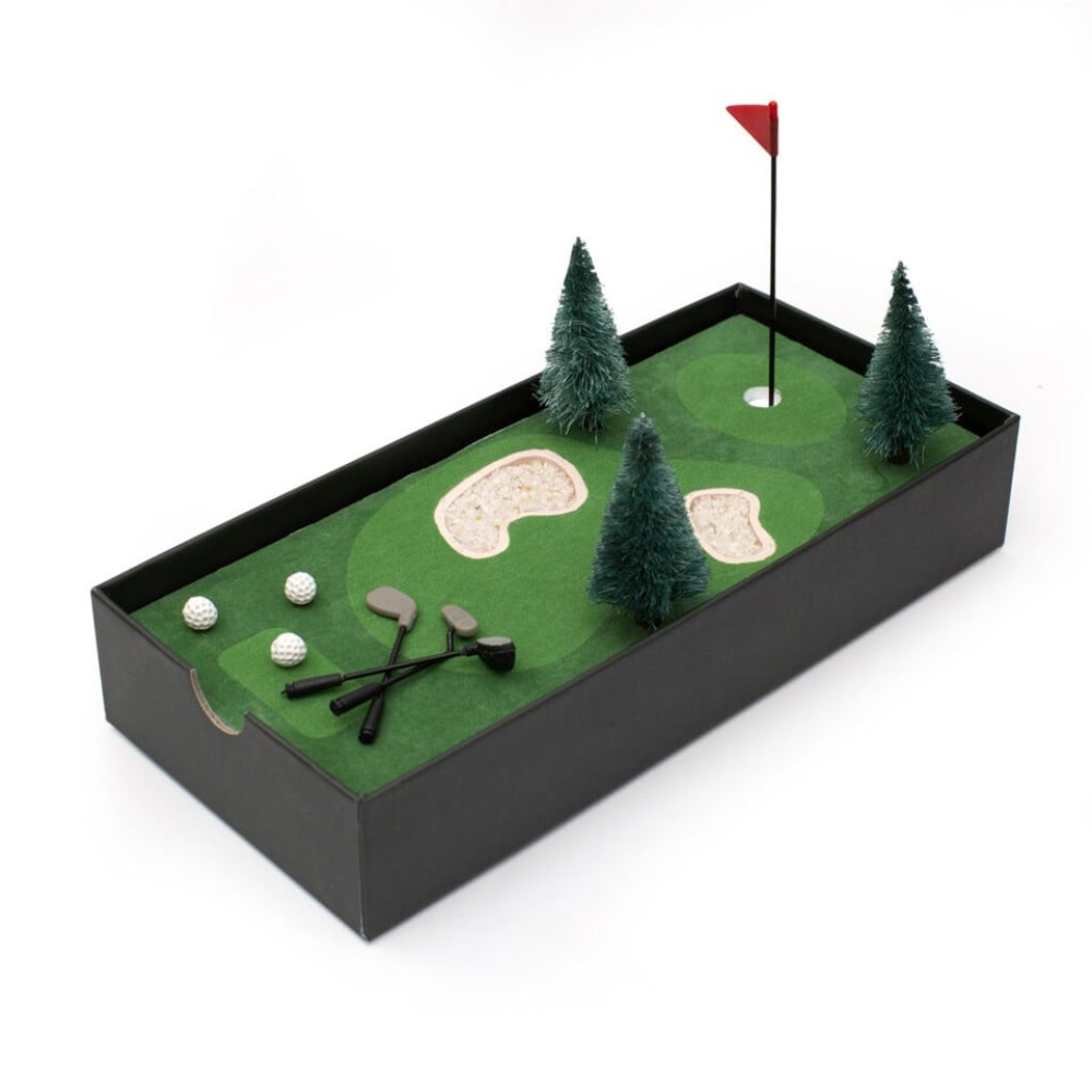 Kikkerland Mini Desktop Golf